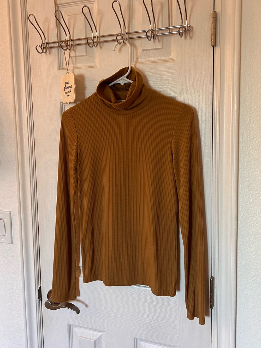 MWL ribbed turtleneck
